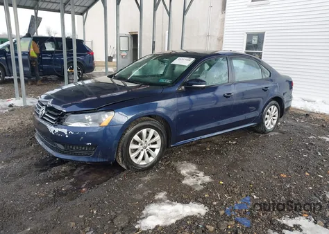 2015 Volkswagen Passat 1.8T Wolfsburg Edition z USA, uszkodzony, nr VIN 1VWAT7A37FC036561